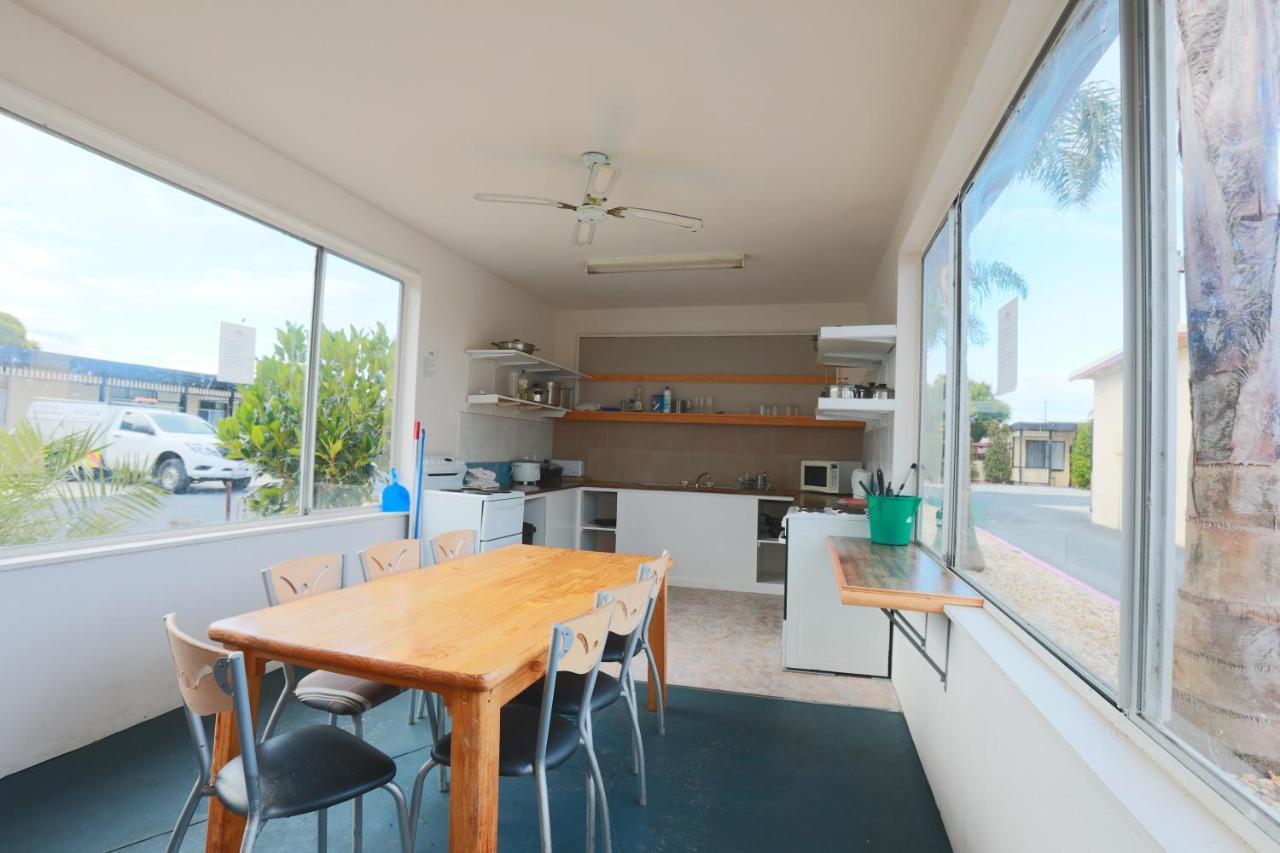 The Esplanade Motel Lakes Entrance Exteriér fotografie